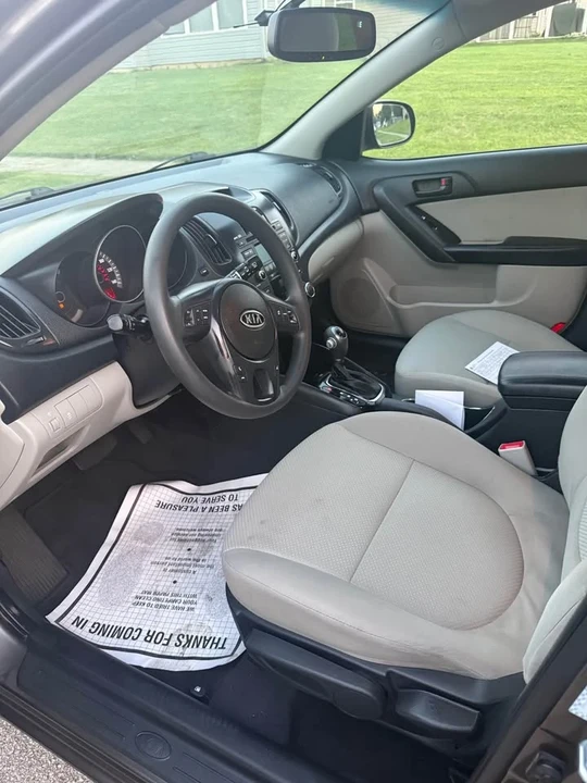 2012 Kia Forte - Image 9 of 14