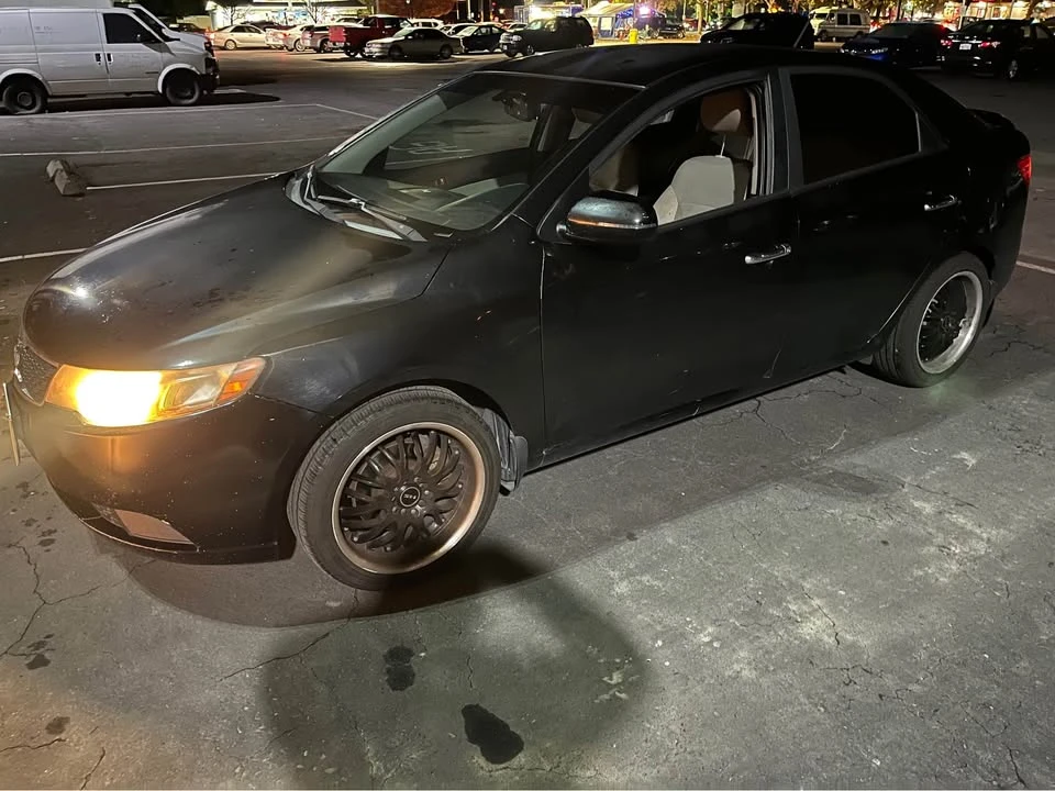 2012 Kia Forte - Image 2 of 8
