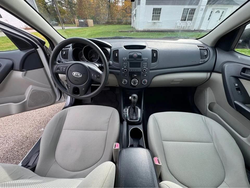 2012 Kia Forte - Image 10 of 14
