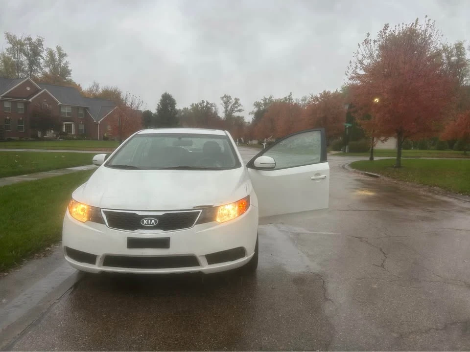 2012 Kia Forte - Image 2 of 6