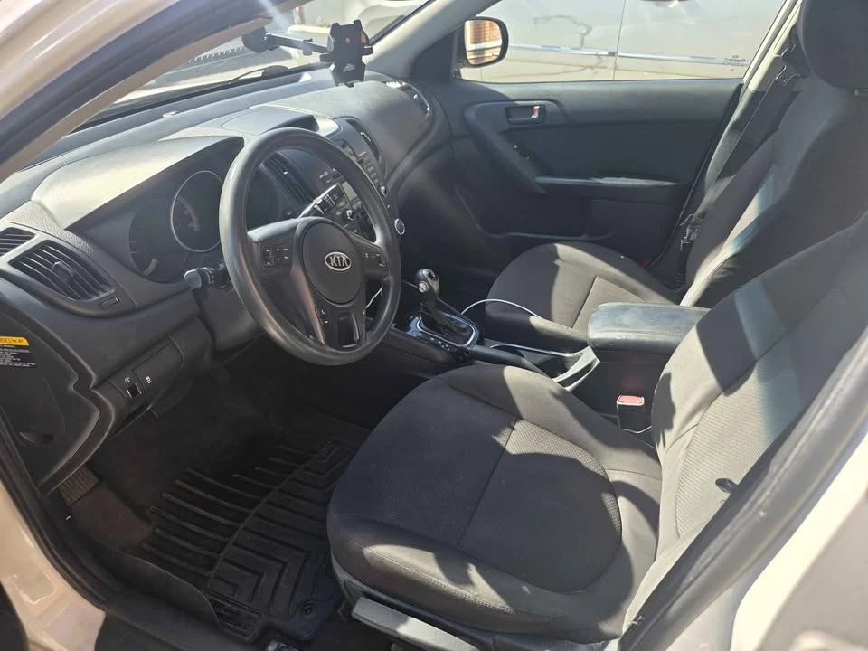 2012 Kia Forte - Image 8 of 9