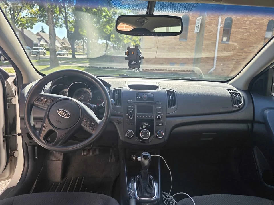 2012 Kia Forte - Image 6 of 9