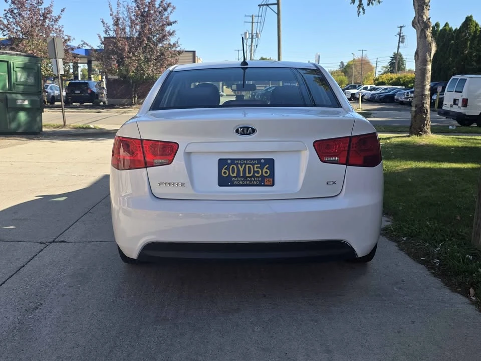 2012 Kia Forte - Image 5 of 9