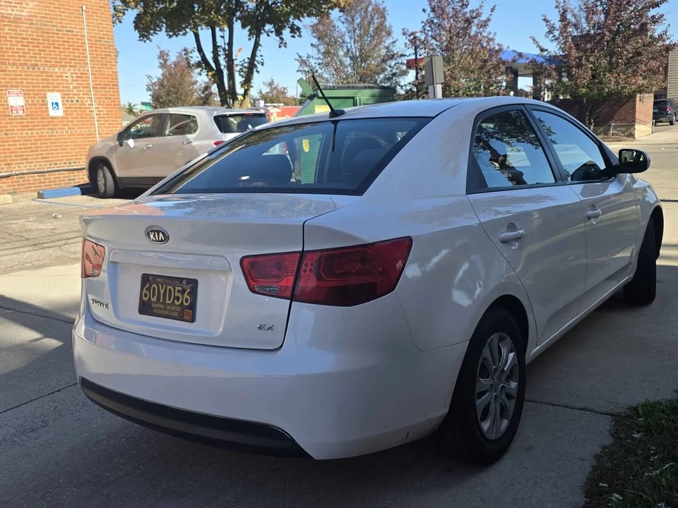 2012 Kia Forte - Image 4 of 9