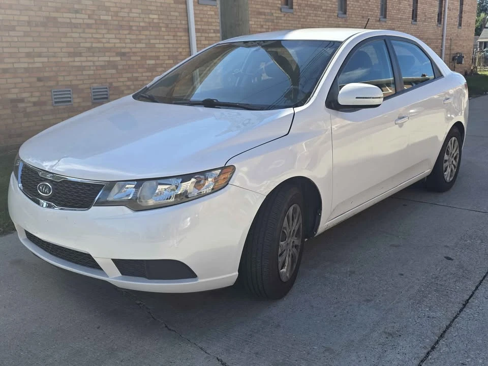 2012 Kia Forte - Image 3 of 9