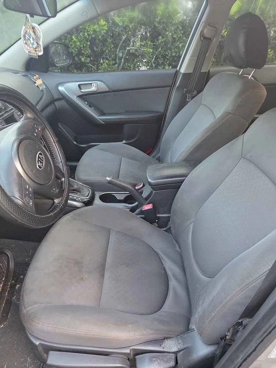 2012 Kia Forte - Image 6 of 10