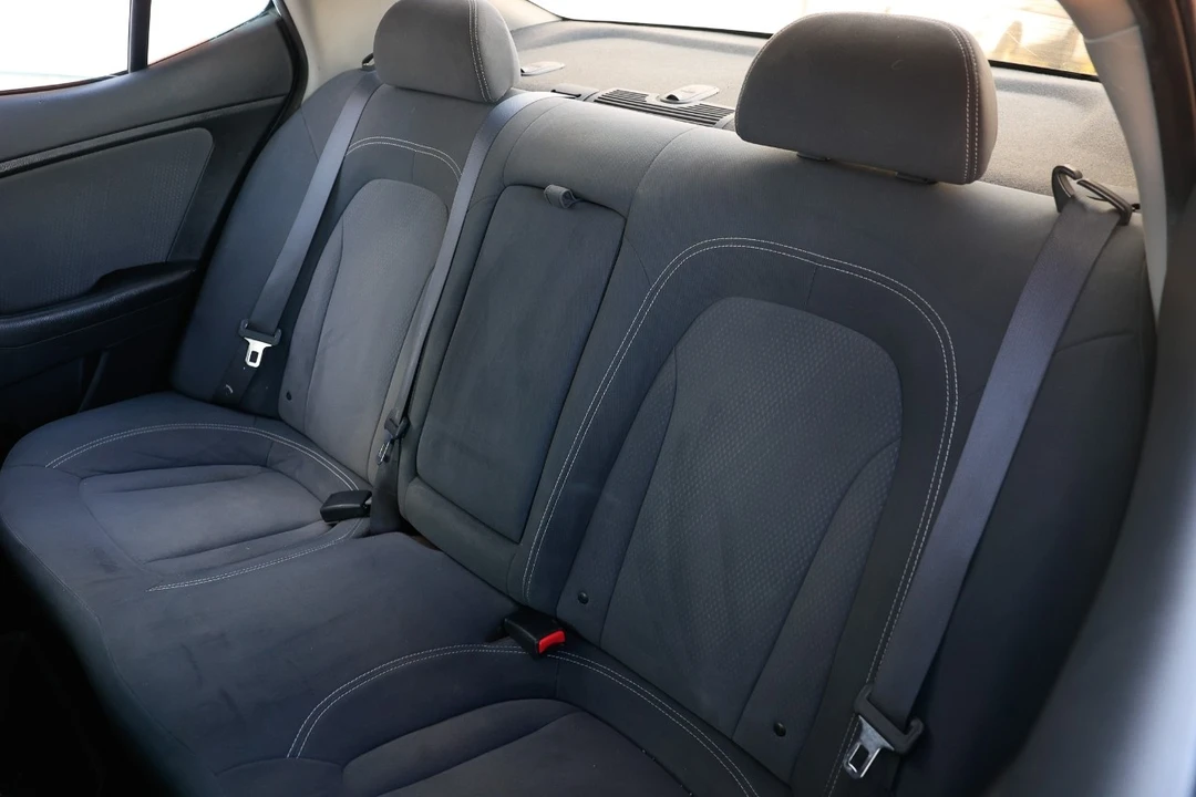 2012 Kia Optima/K5 - Image 8 of 12