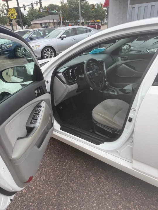 2012 Kia Optima/K5 - Image 5 of 10
