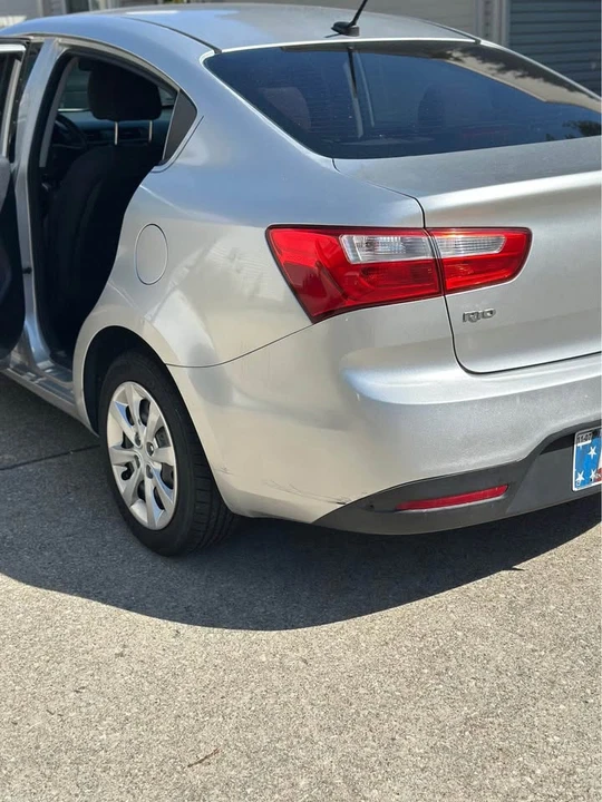 2012 Kia Rio - Image 2 of 6