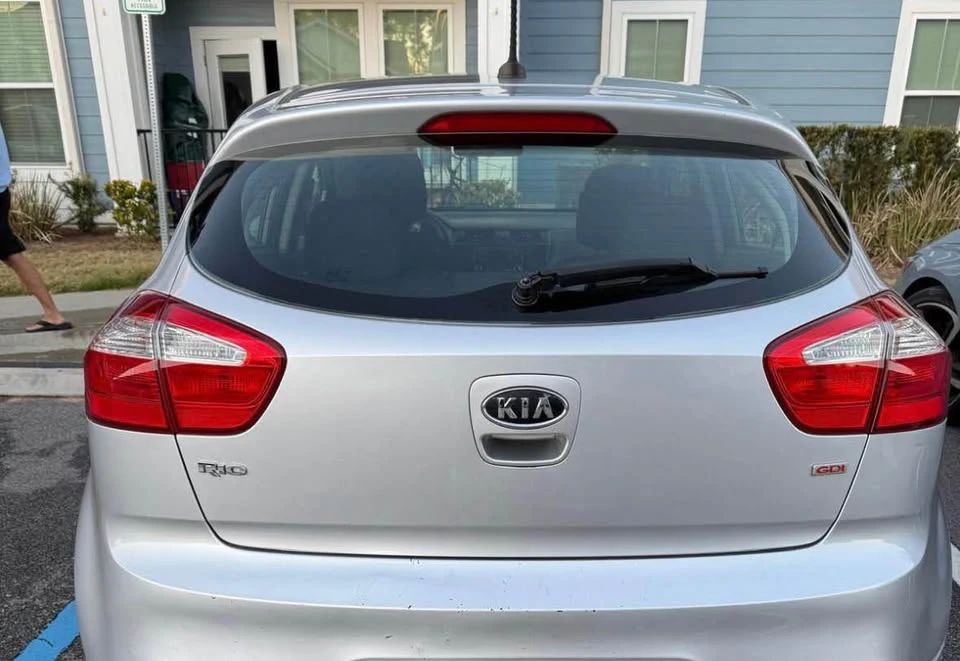 2012 Kia Rio - Image 2 of 4