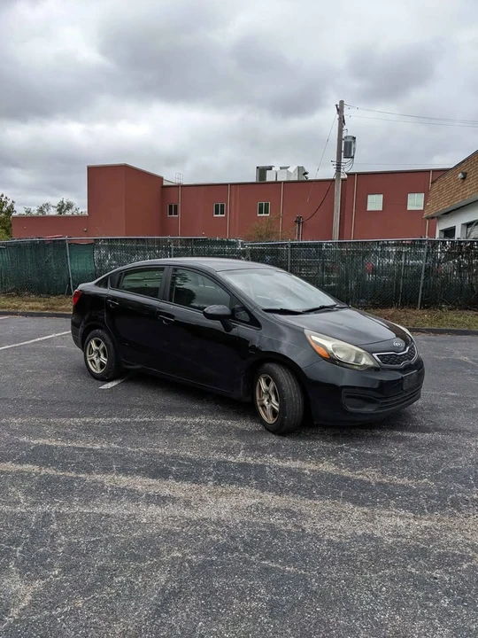 2012 Kia Rio - Image 4 of 11