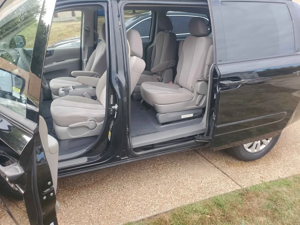 2012 Kia - Image 3 of 5