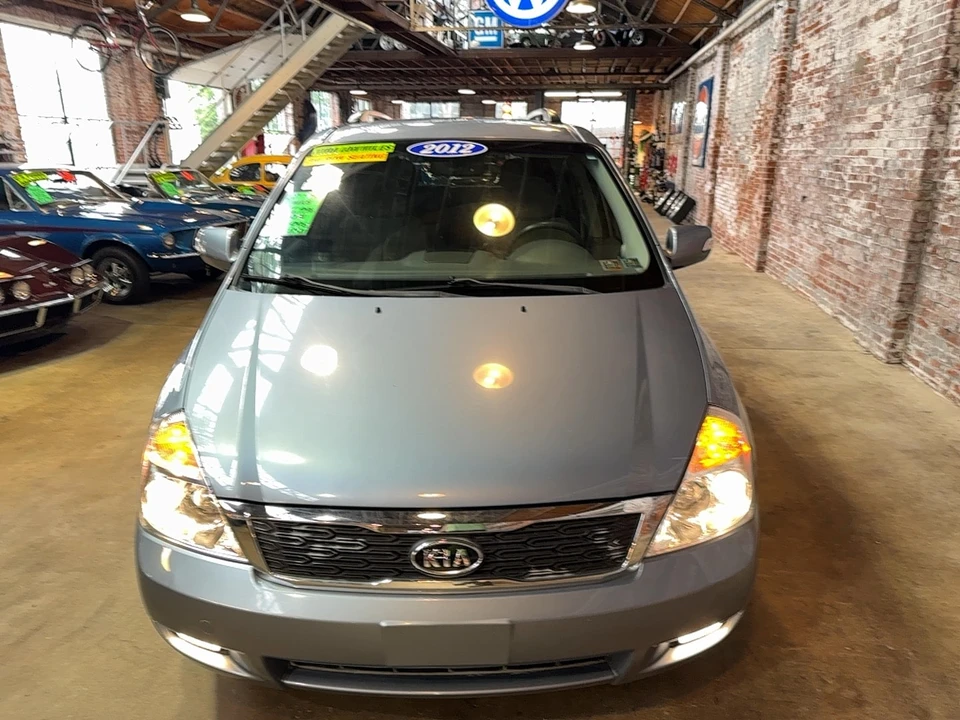 2012 Kia Carnival - Image 4 of 16