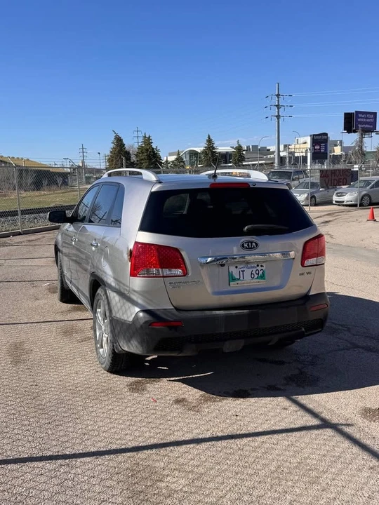 2012 Kia Sorento - Image 3 of 4