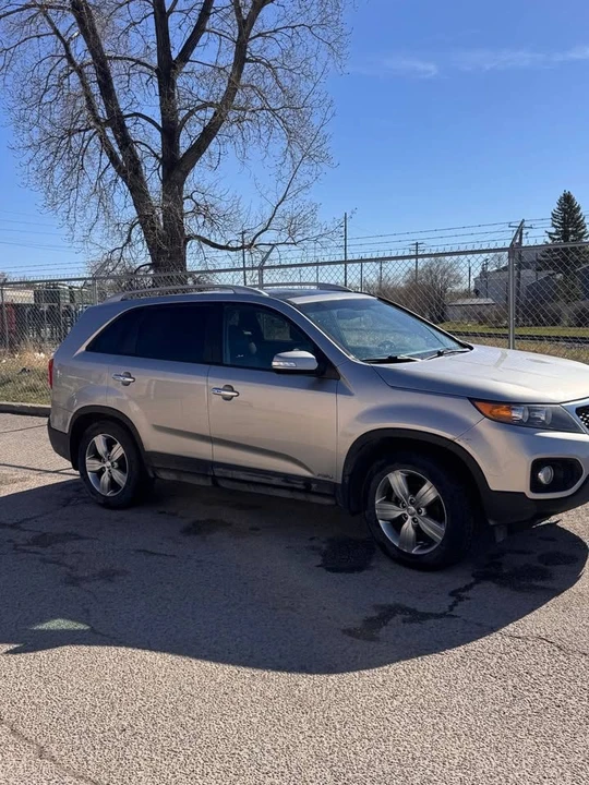 2012 Kia Sorento - Image 2 of 4