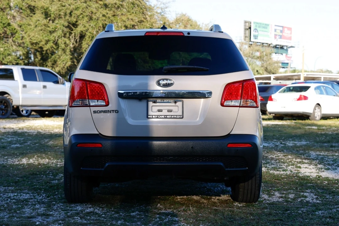 2012 Kia Sorento - Image 7 of 12