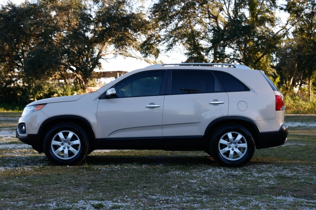 2012 Kia Sorento - Image 3 of 12