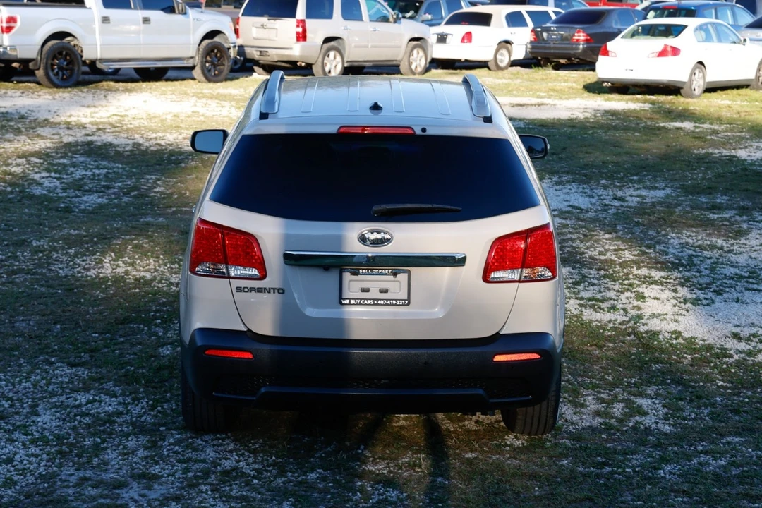 2012 Kia Sorento - Image 9 of 12