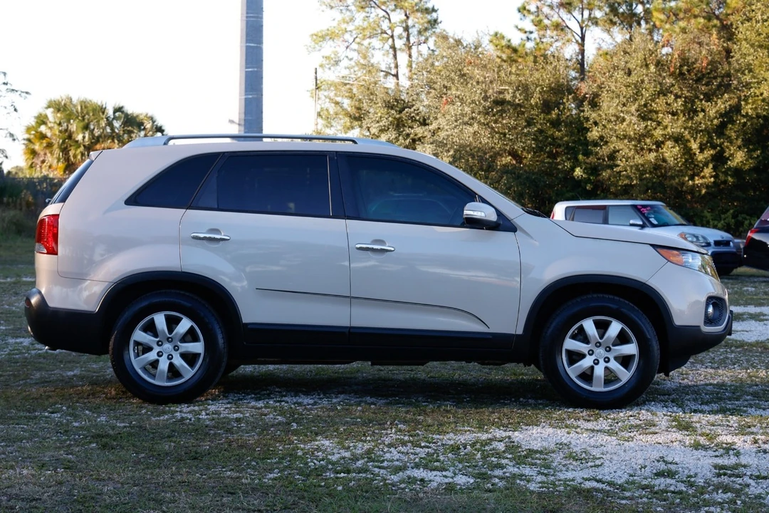 2012 Kia Sorento - Image 13 of 21