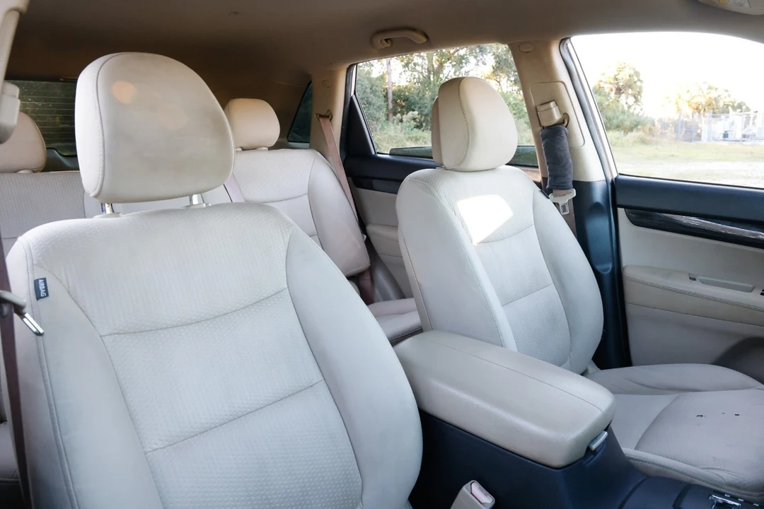 2012 Kia Sorento - Image 18 of 21