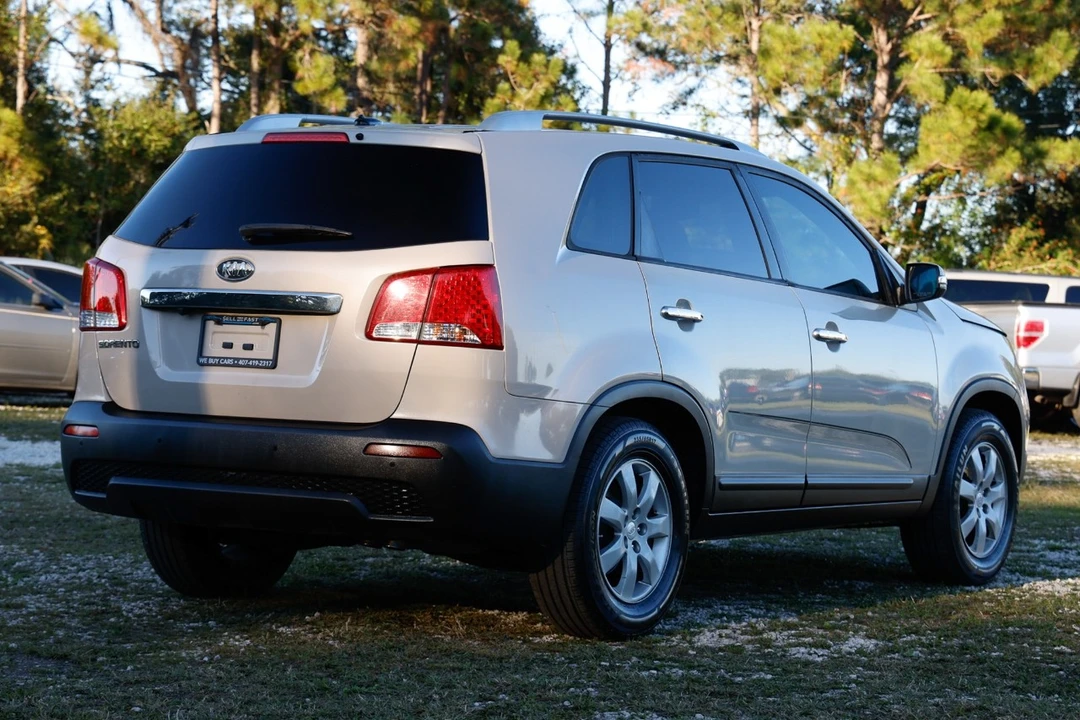 2012 Kia Sorento - Image 11 of 12