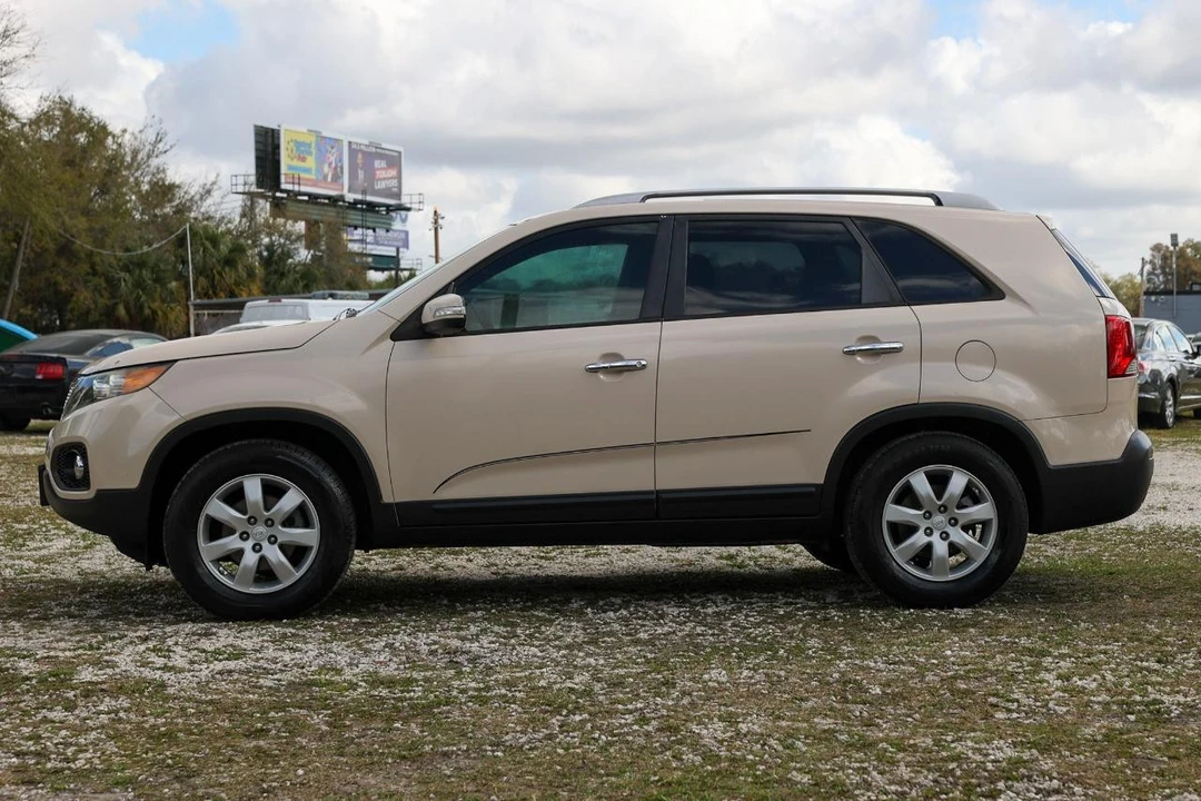 2012 Kia Sorento - Image 3 of 21