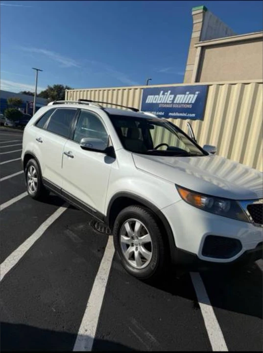 2012 Kia Sorento - Image 4 of 10