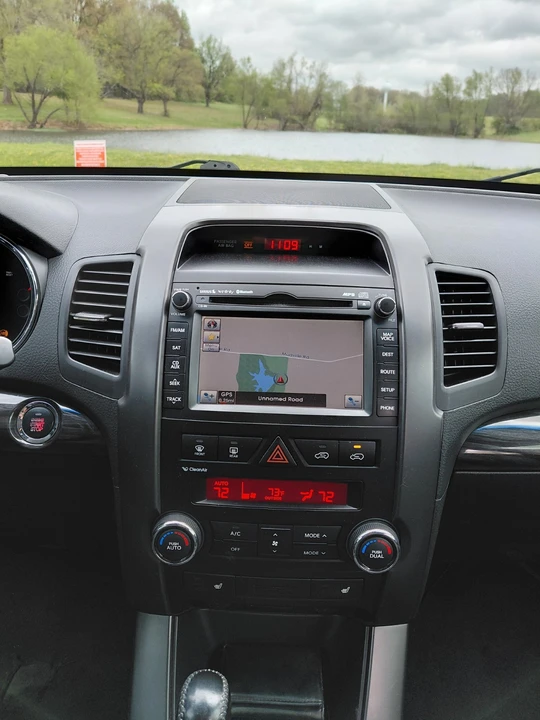 2012 Kia Sorento - Image 21 of 26
