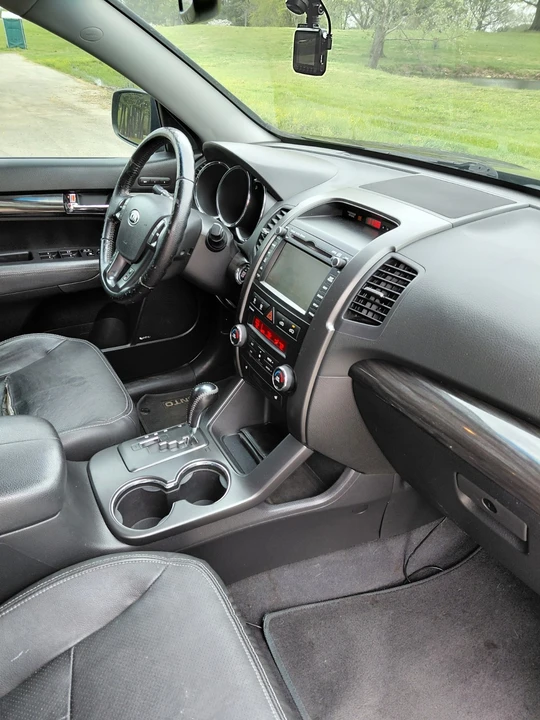 2012 Kia Sorento - Image 19 of 26