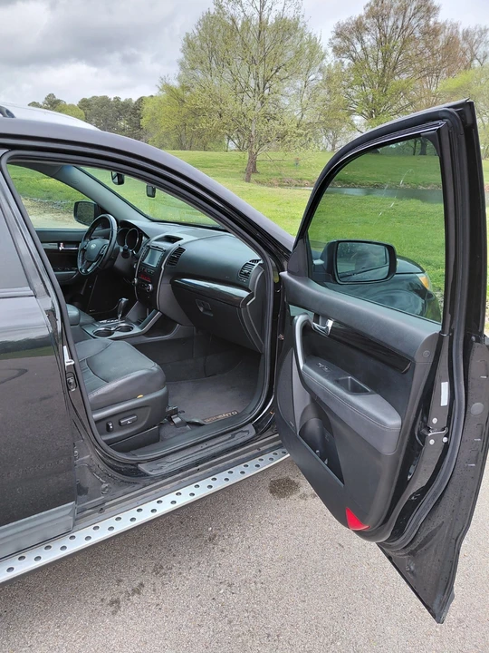 2012 Kia Sorento - Image 9 of 26