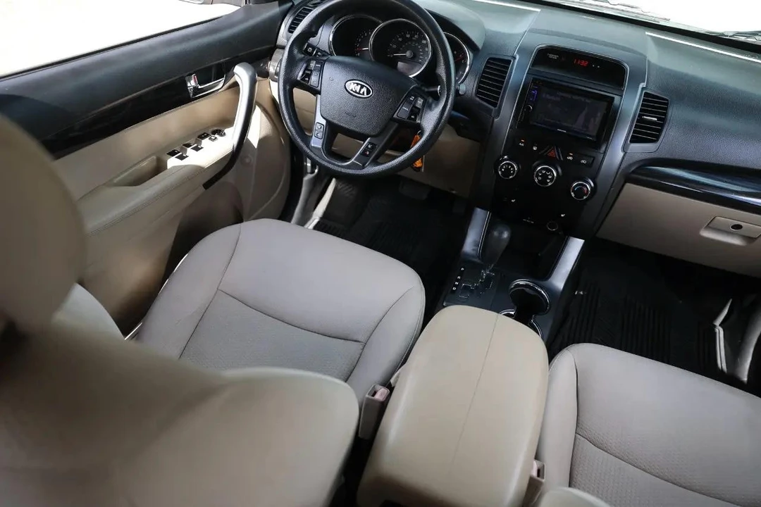 2012 Kia Sorento - Image 19 of 21