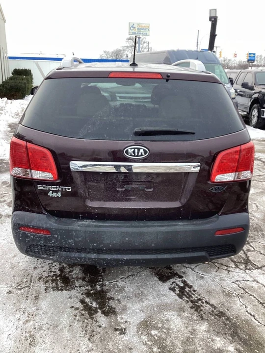 2012 Kia Sorento - Image 9 of 21