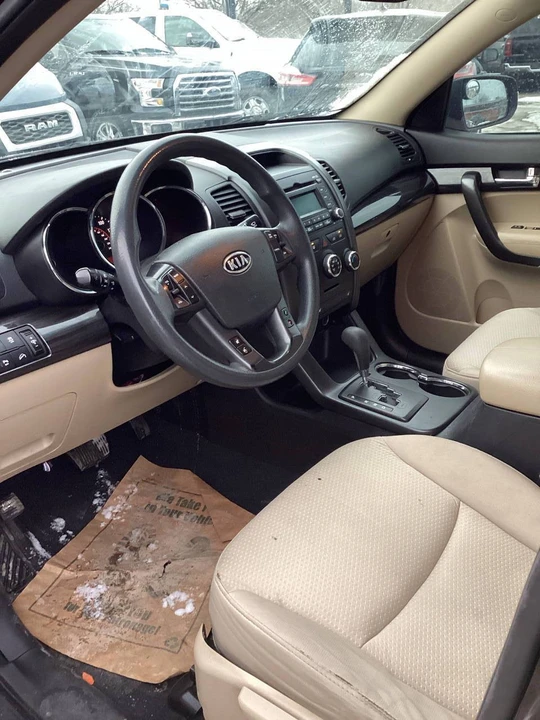 2012 Kia Sorento - Image 15 of 21