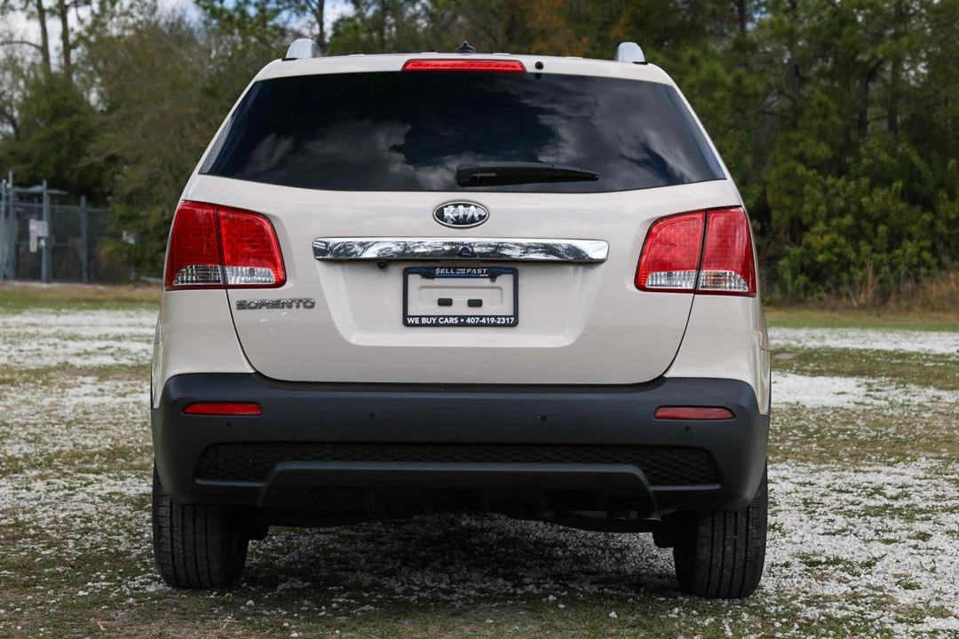 2012 Kia Sorento - Image 7 of 21