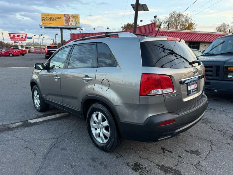 2012 Kia Sorento - Image 6 of 12