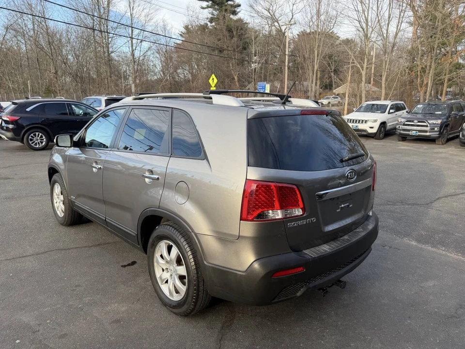 2012 Kia Sorento - Image 8 of 31