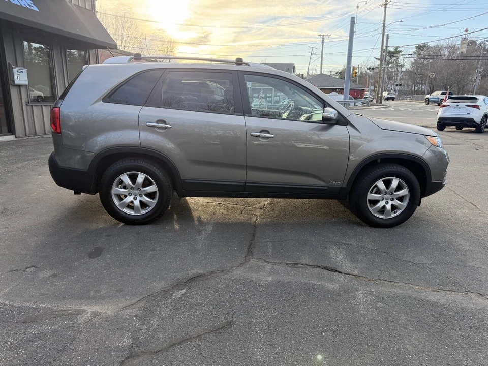 2012 Kia Sorento - Image 14 of 31