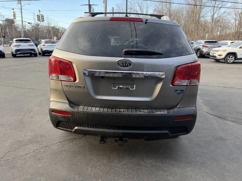2012 Kia Sorento - Image 10 of 31