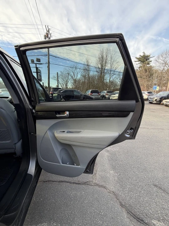 2012 Kia Sorento - Image 29 of 31