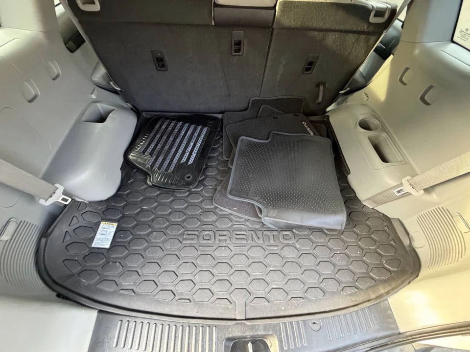 2012 Kia Sorento - Image 24 of 31