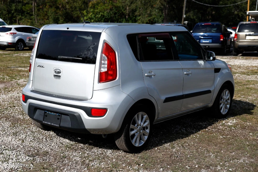 2012 Kia Soul - Image 11 of 21