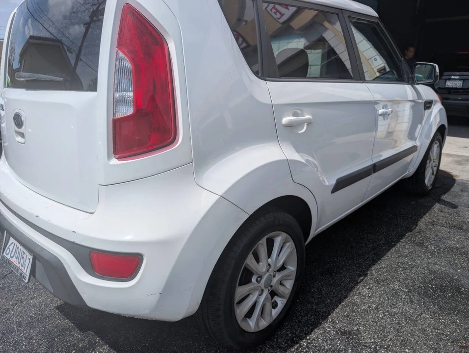 2012 Kia Soul - Image 6 of 15