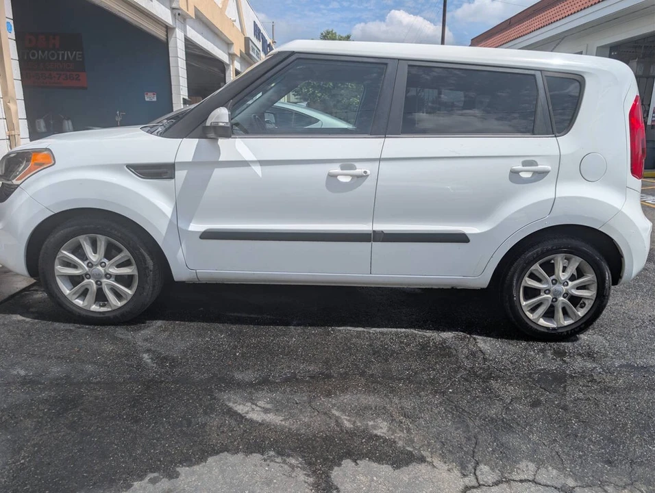 2012 Kia Soul - Image 3 of 15