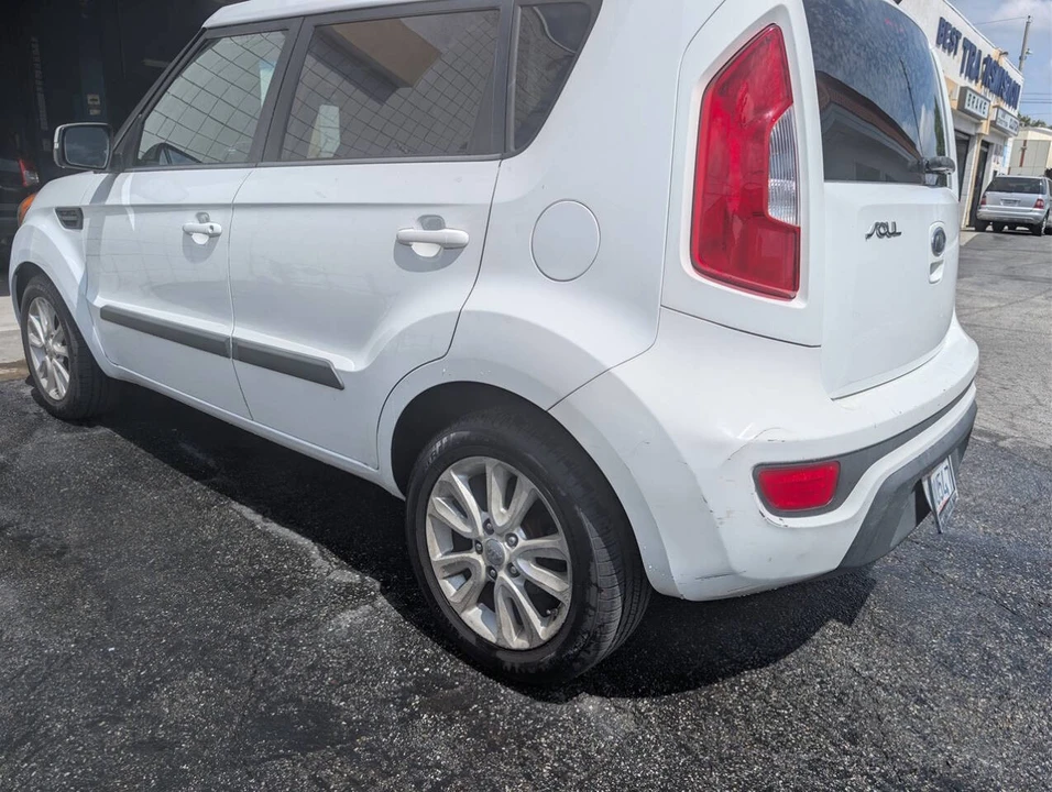 2012 Kia Soul - Image 4 of 15