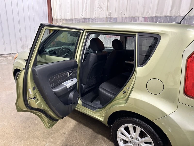 2012 Kia Soul - Image 11 of 21