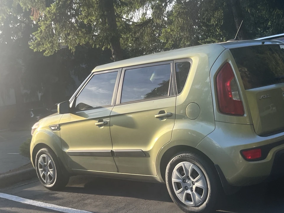2012 Kia Soul - Image 2 of 12