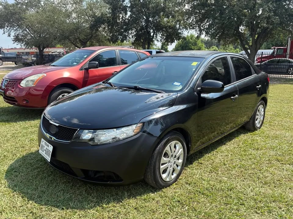 2012 Kia Forte - Image 2 of 7