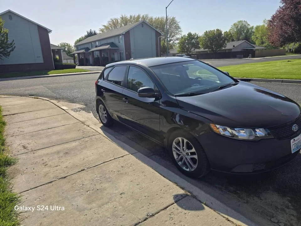 2012 Kia Forte - Image 2 of 3