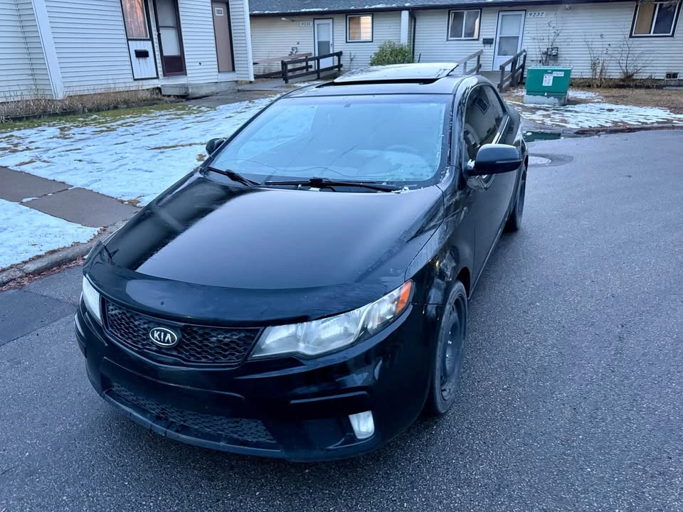 2012 Kia Forte - Image 2 of 8