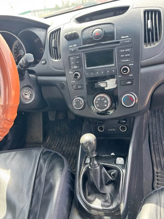2012 Kia Forte - Image 10 of 12